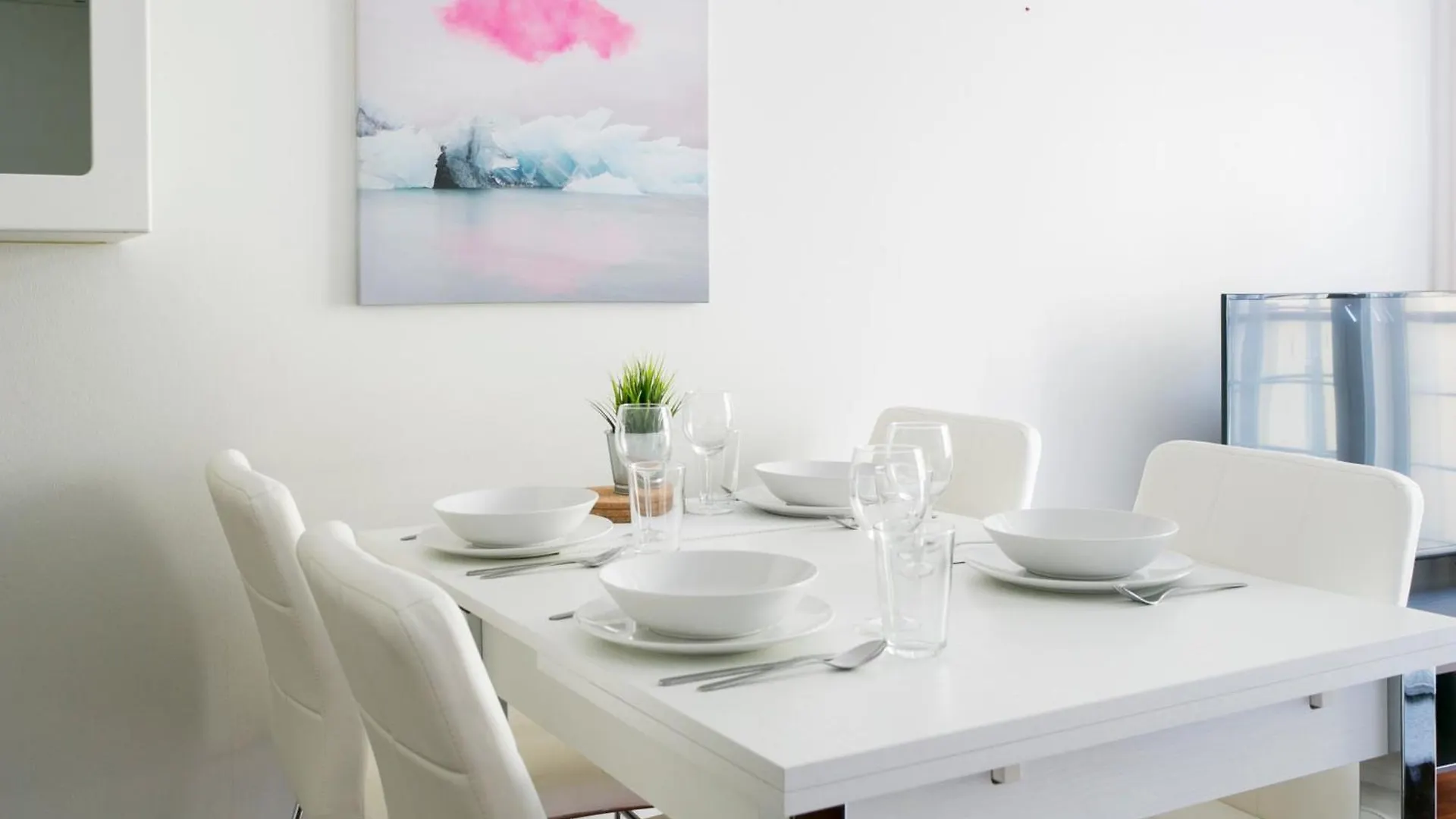 Poista 2Ndhomes Kluuvi Apartment 2 Helsinky